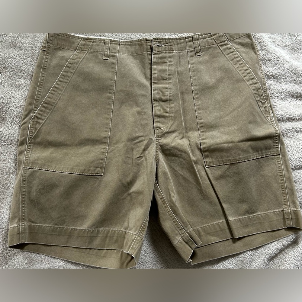 *Banana Republic Tan Flat Front Shorts Versatile Style (38)*